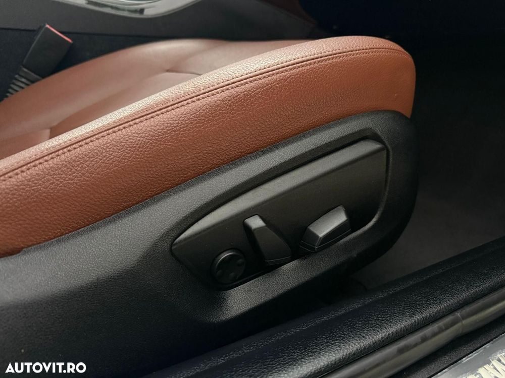 BMW Seria 5 520d Aut. Luxury Line - 12