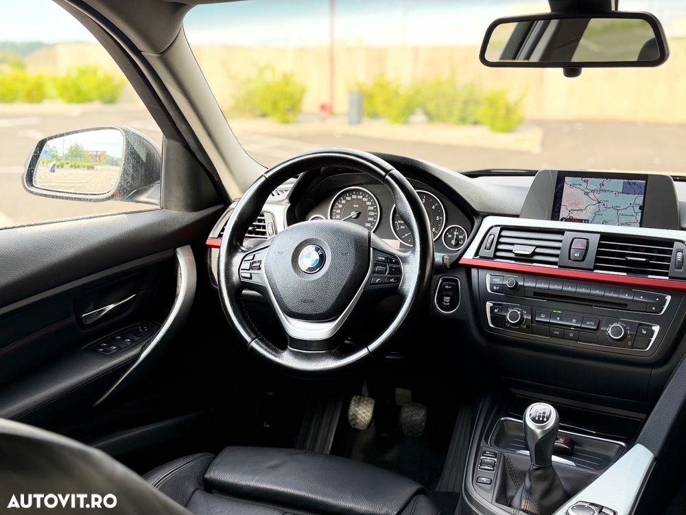 BMW Seria 3 320d Sport Line - 10