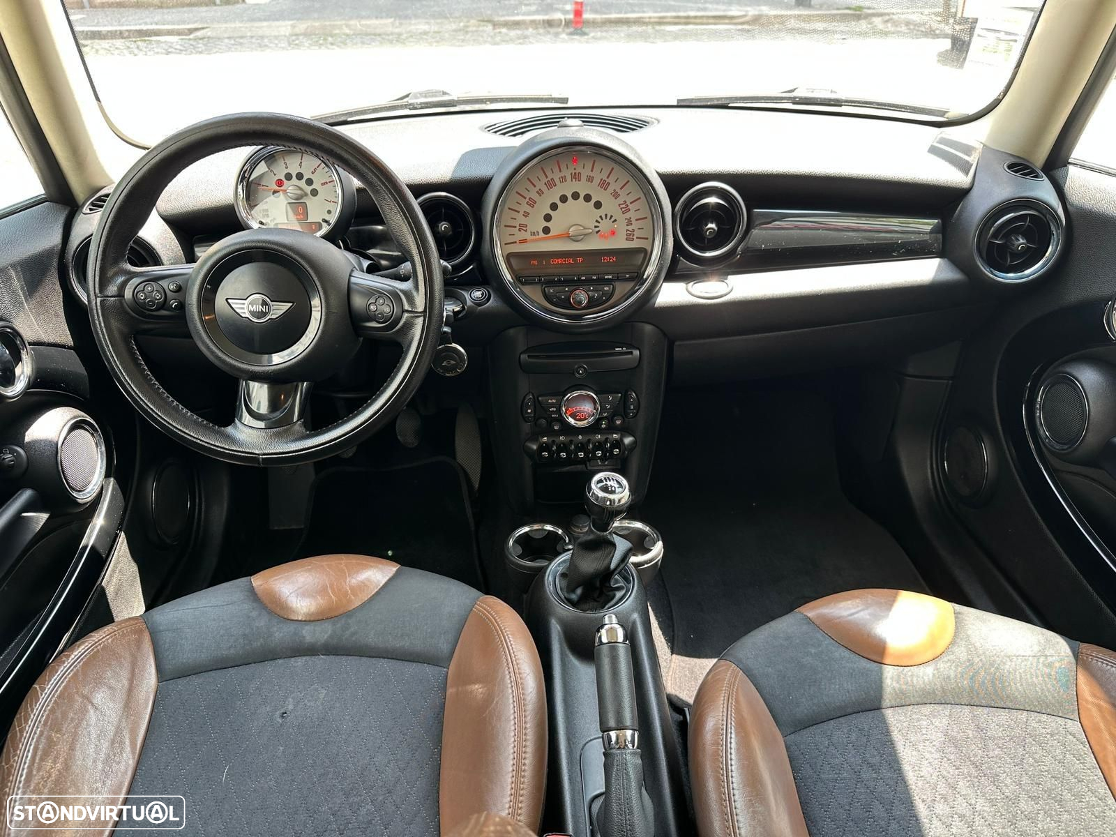 MINI 3 Portas Cooper D - 15