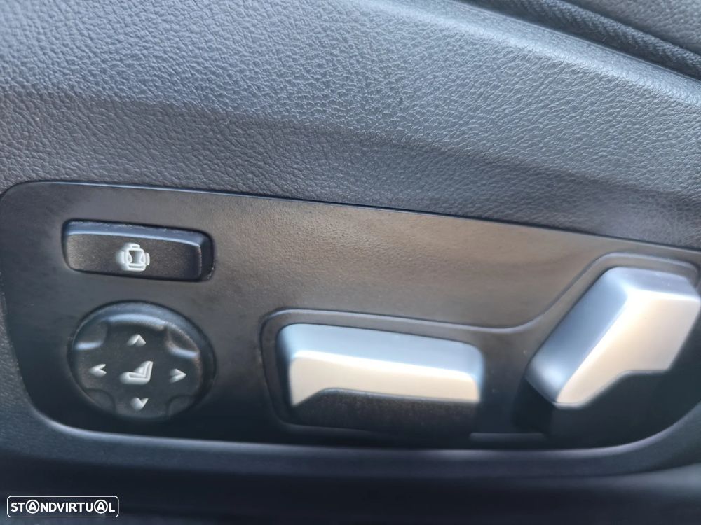 BMW 330 e Line Sport Auto - 17