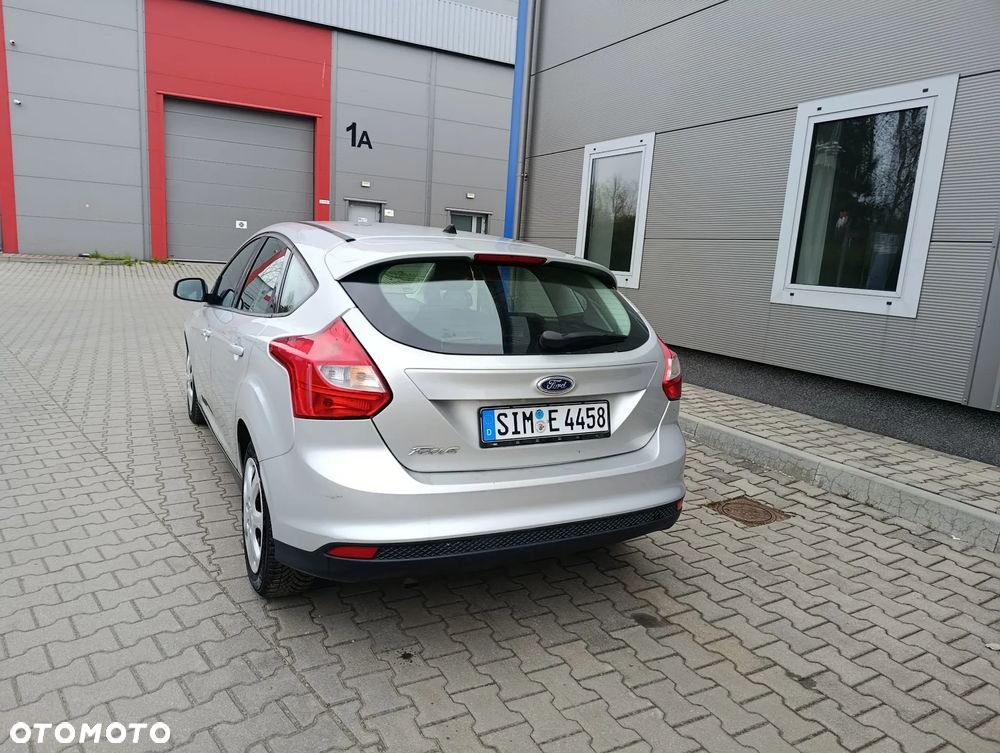 Ford Focus 1.6 Trend EU5 - 6