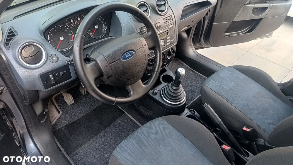Ford Fiesta - 4