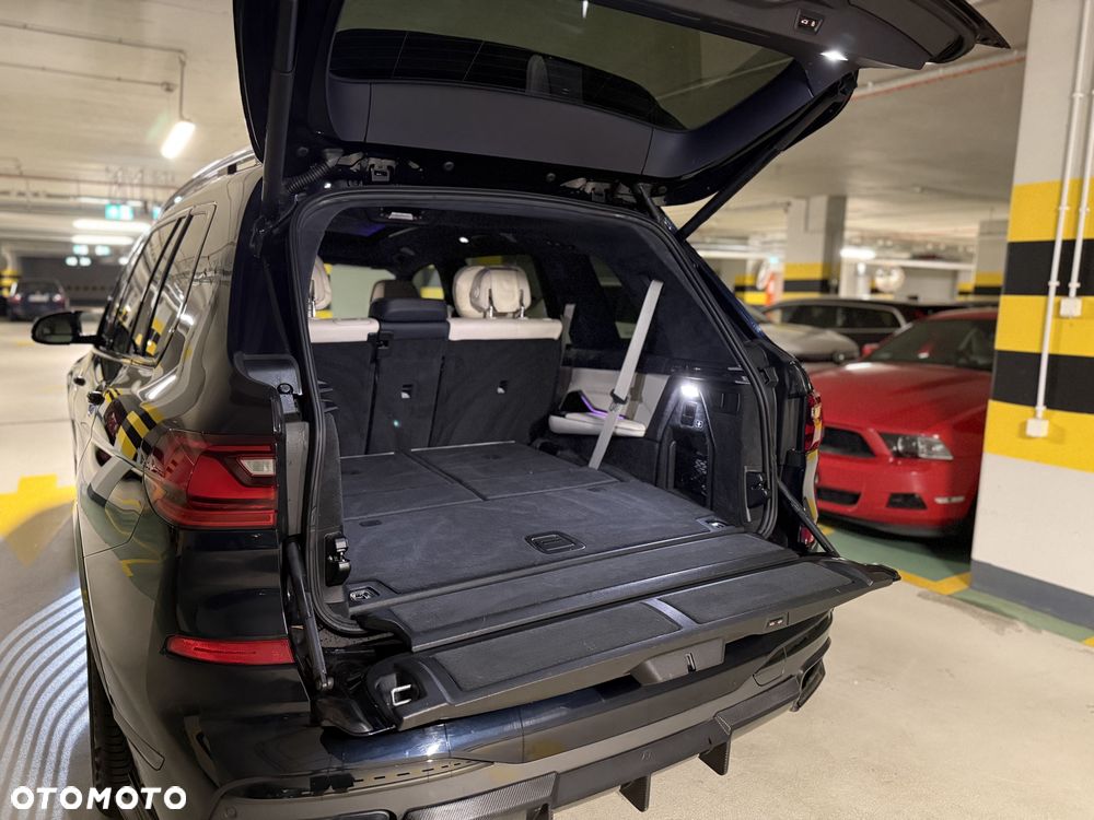 BMW X7 M50i sport - 18