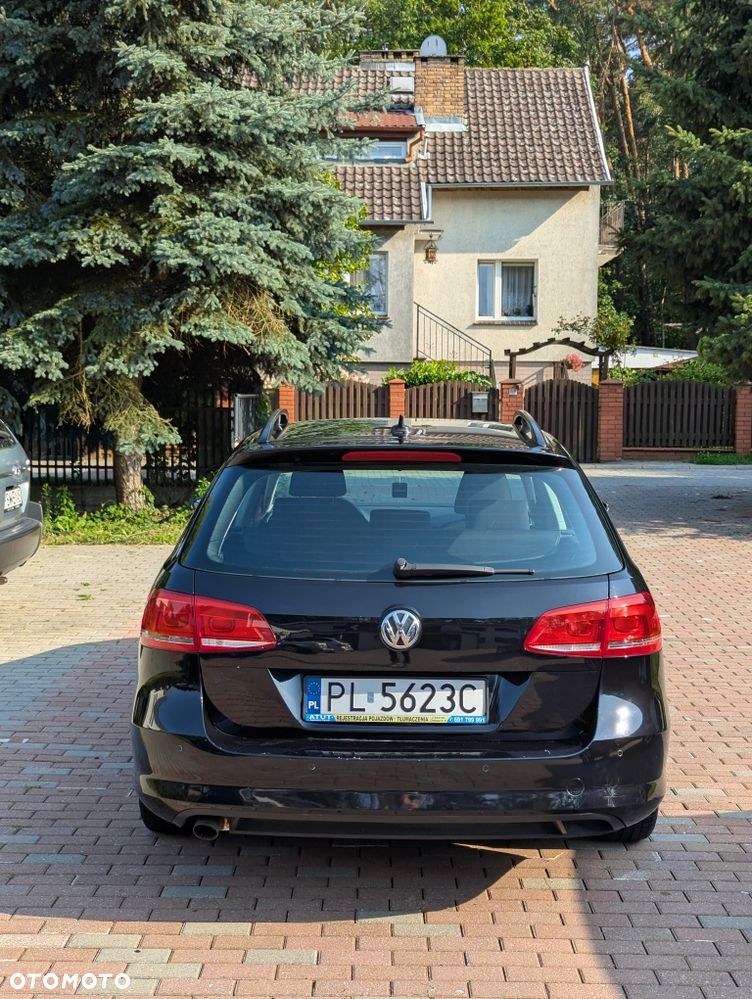 Volkswagen Passat - 4