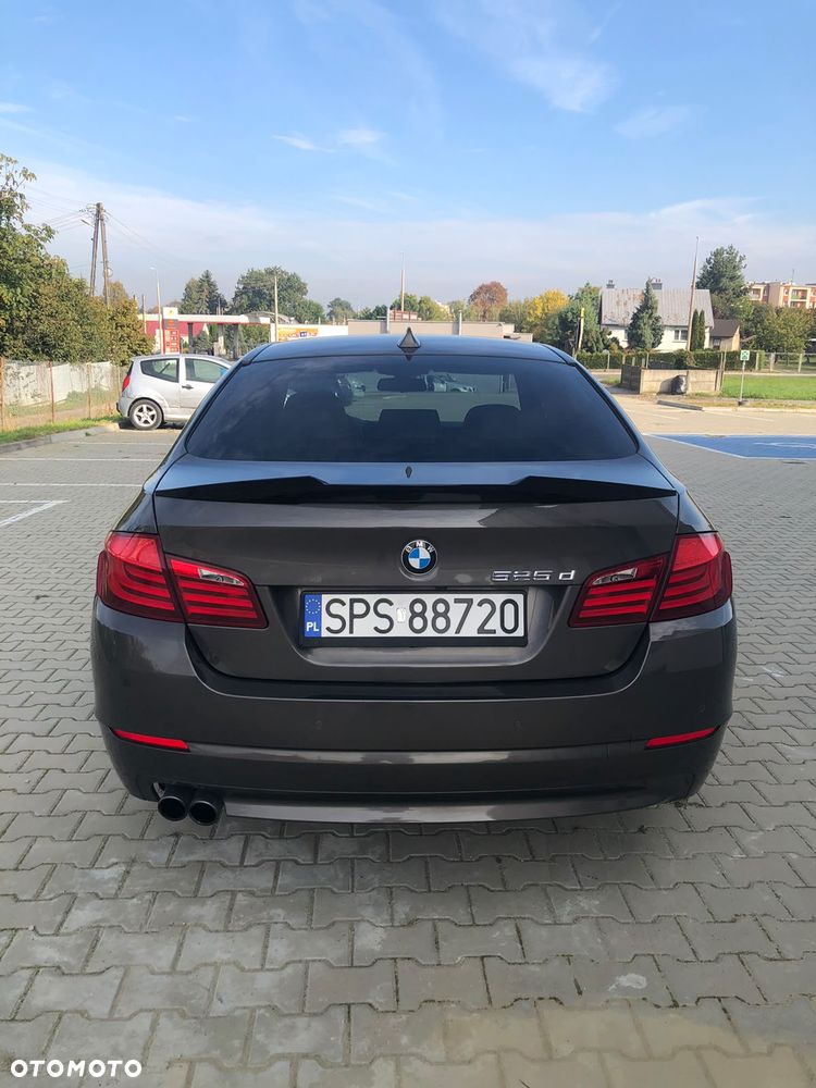 BMW Seria 5 525d xDrive - 5