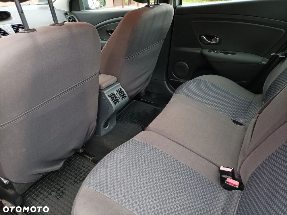 Renault Fluence - 12