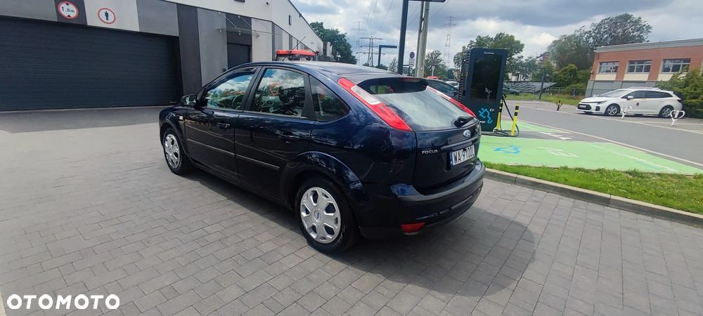 Ford Focus 1.6 Ti-VCT Sport - 9