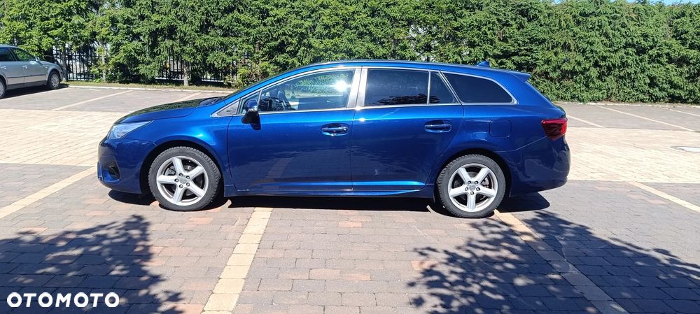 Toyota Avensis 2.0 D-4D Prestige - 21