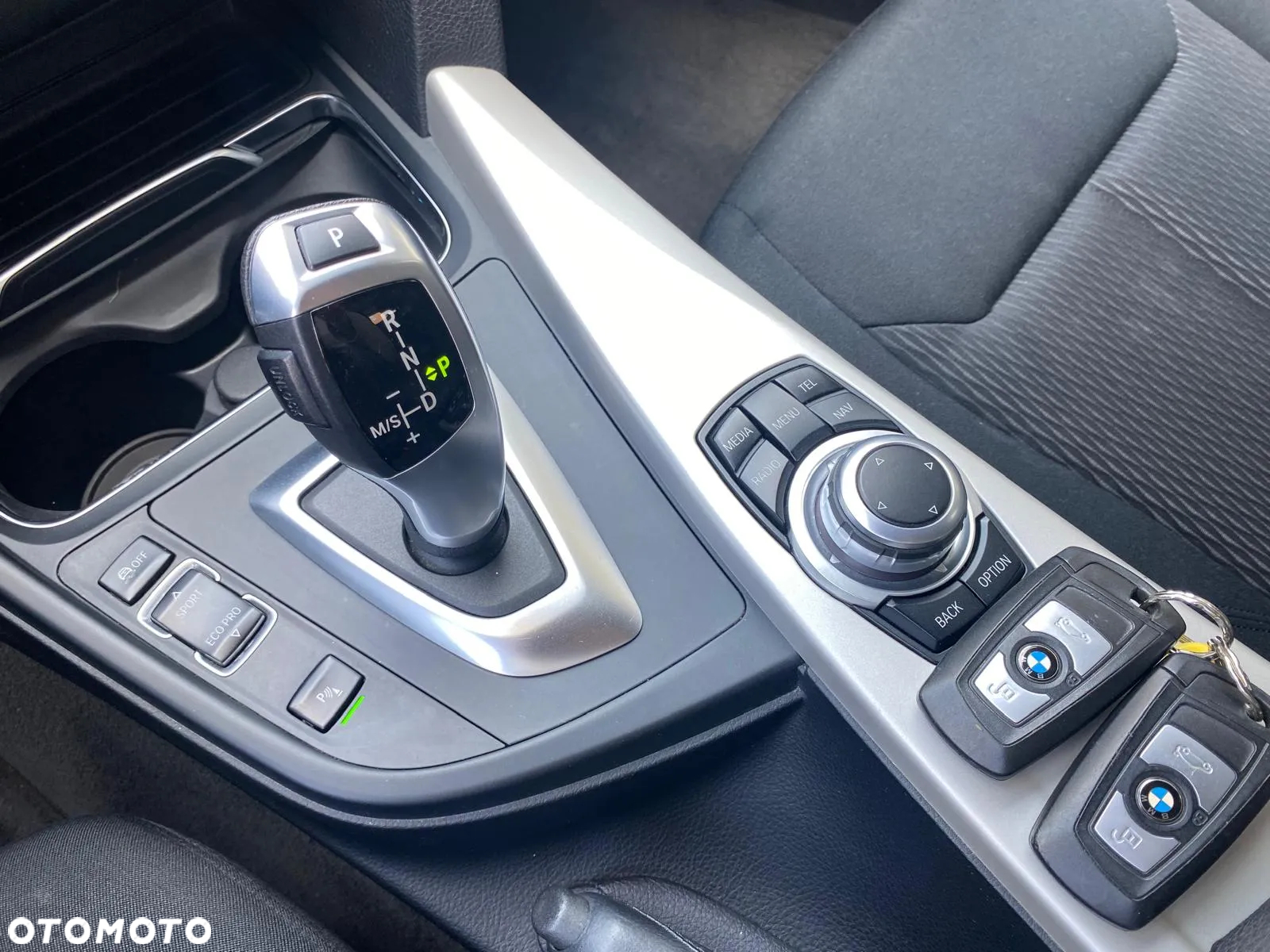 BMW Seria 3 320d Luxury Line - 37