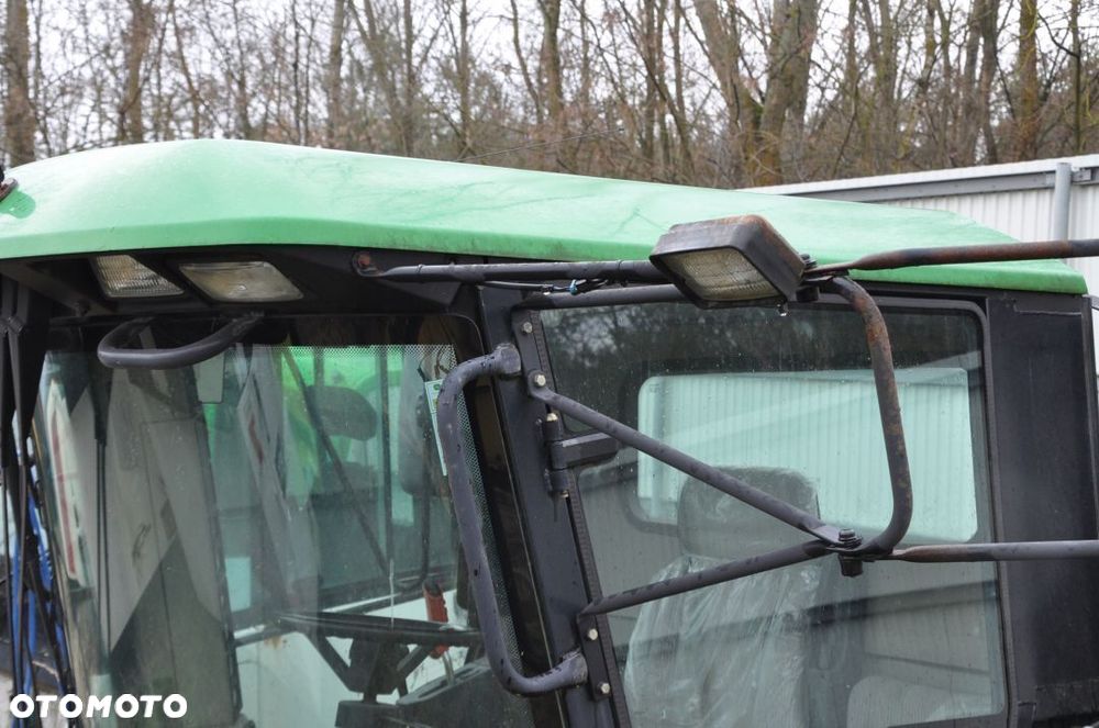 KABINA JOHN DEERE 1550 WTS - 3