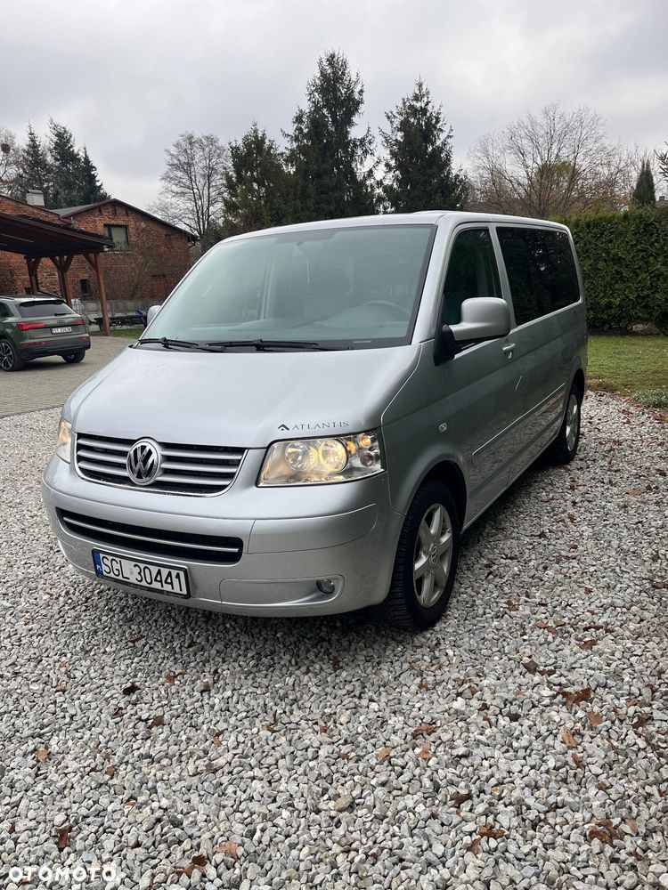 Volkswagen Multivan - 13