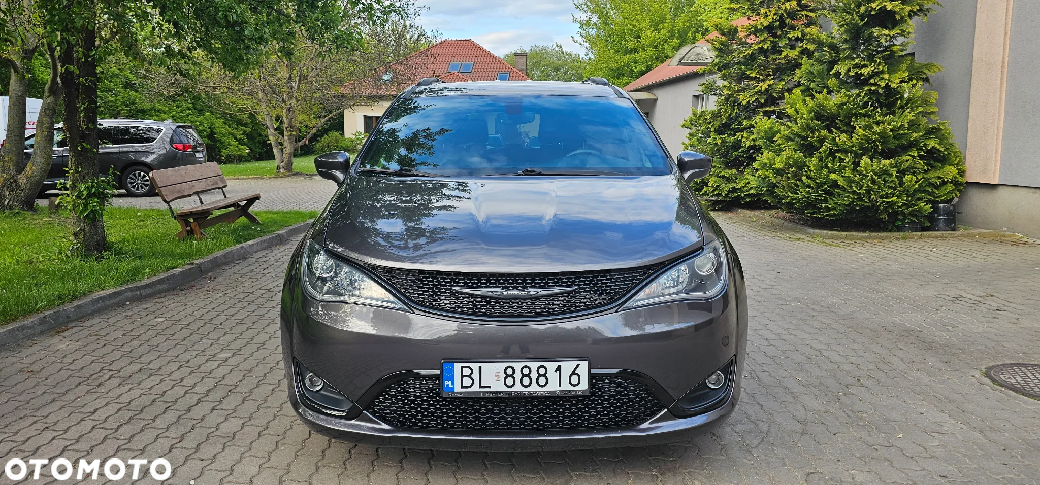 Chrysler Pacifica - 32