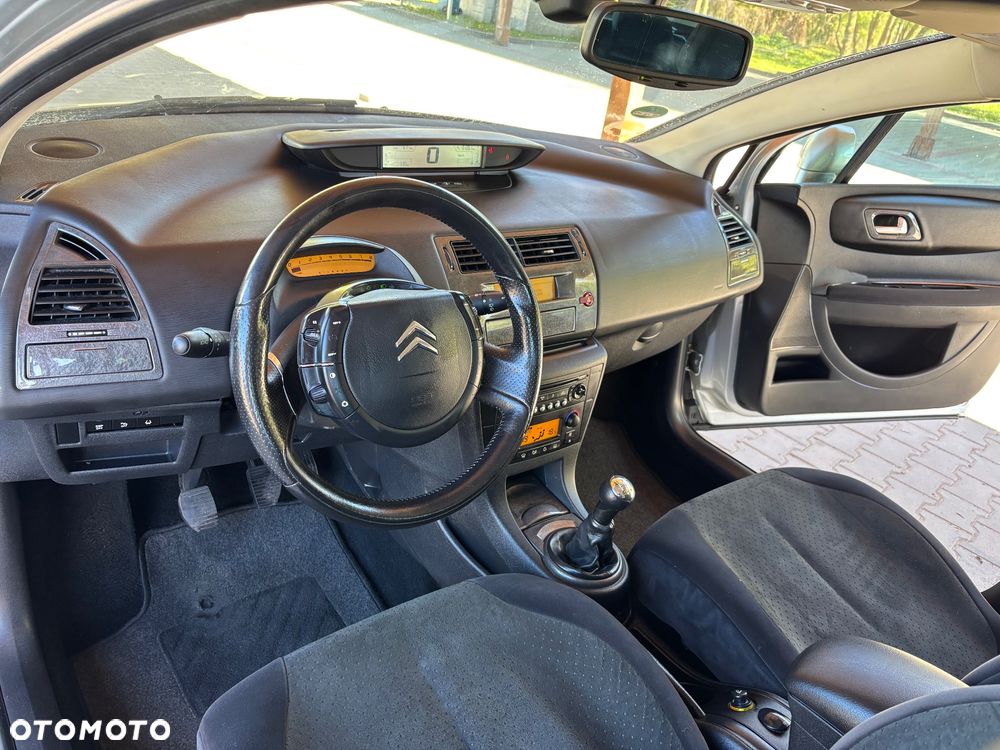 Citroën C4 1.6 16V Exclusive - 14