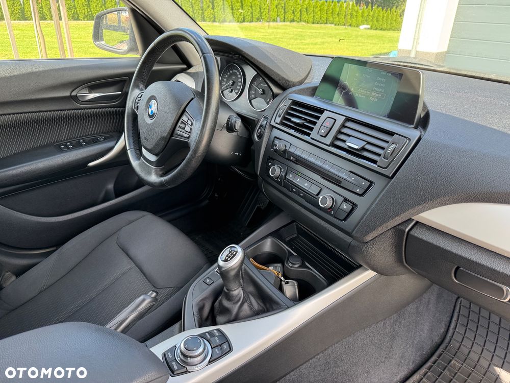 BMW Seria 1 116d - 26