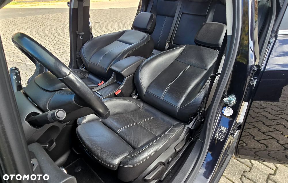 Opel Astra - 32