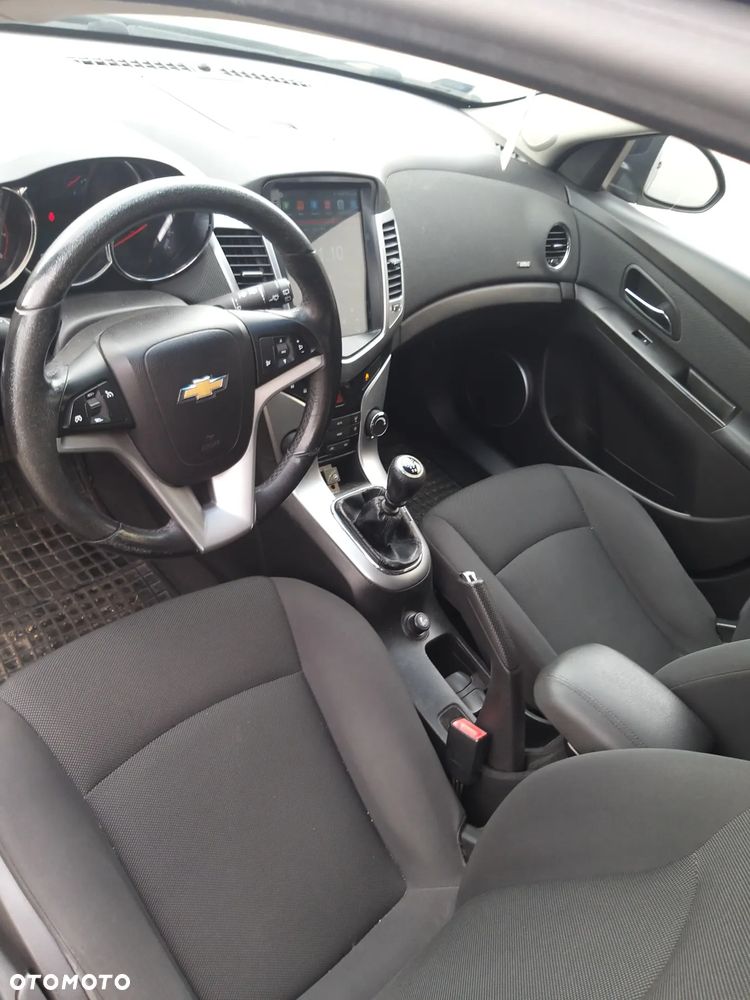Chevrolet Cruze 1.8 LT - 13