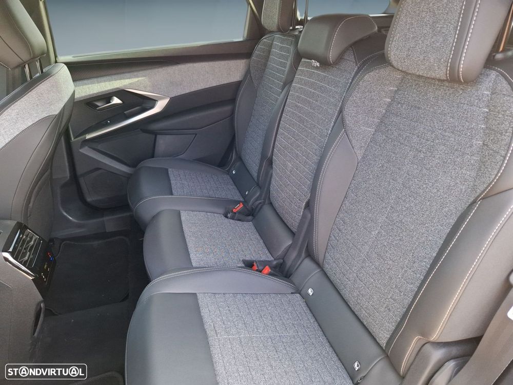 Peugeot 5008 1.2 Hybrid Allure e-DCS6 - 14