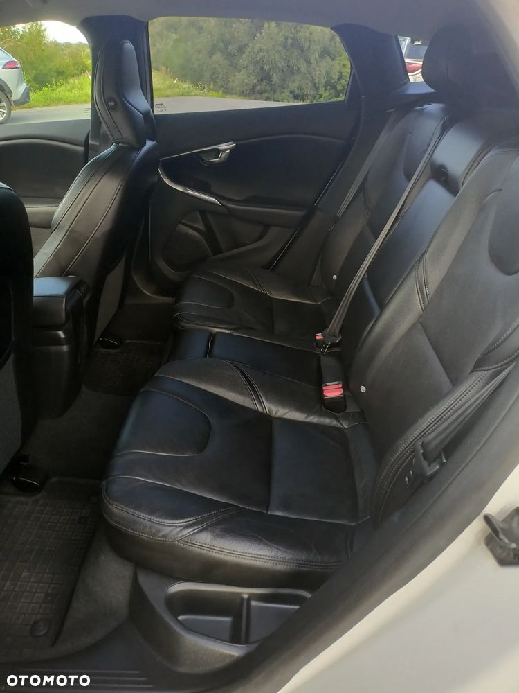 Volvo V40 D3 Summum - 10
