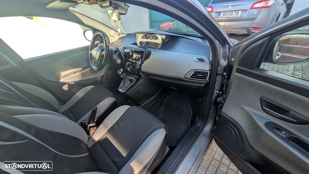 Lancia Ypsilon 1.2 S&S Urban - 14