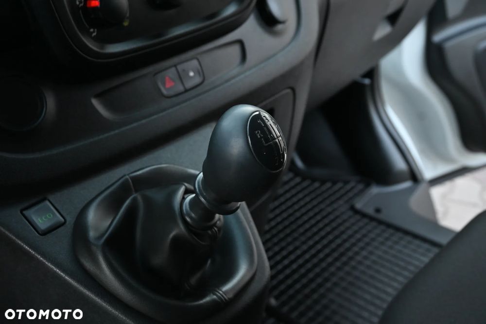 Renault Trafic - 14