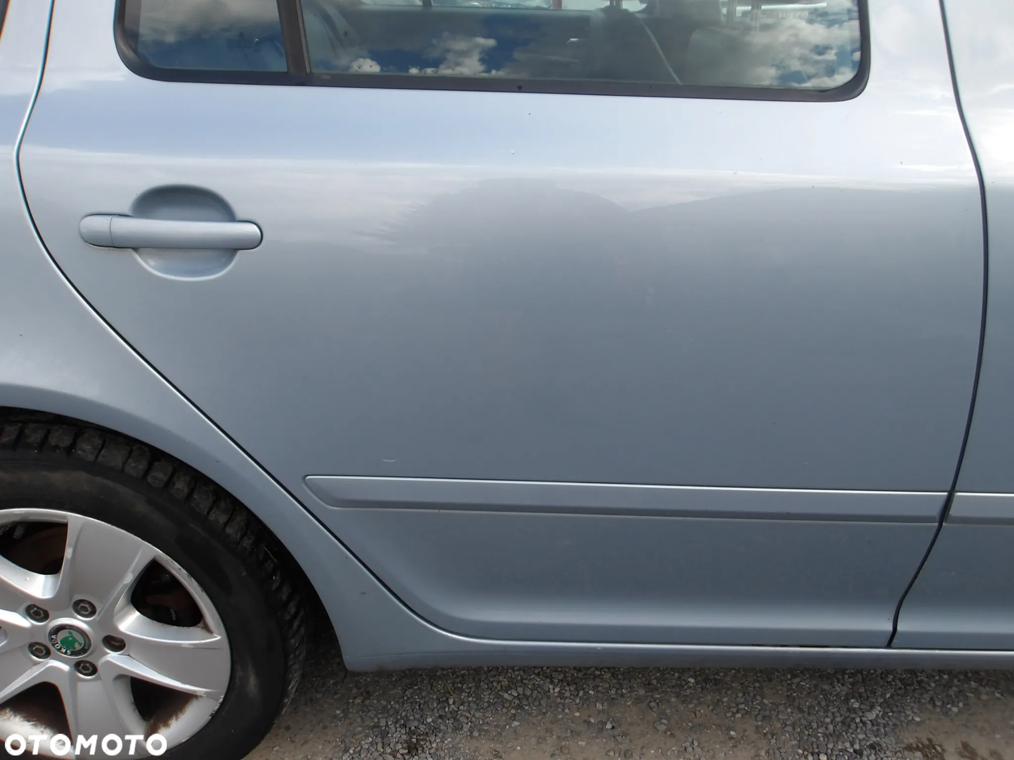 DRZWI PRAWY TYŁ SKODA OCTAVIA II LIFT KOMBI LAKIER: 9452 - 2