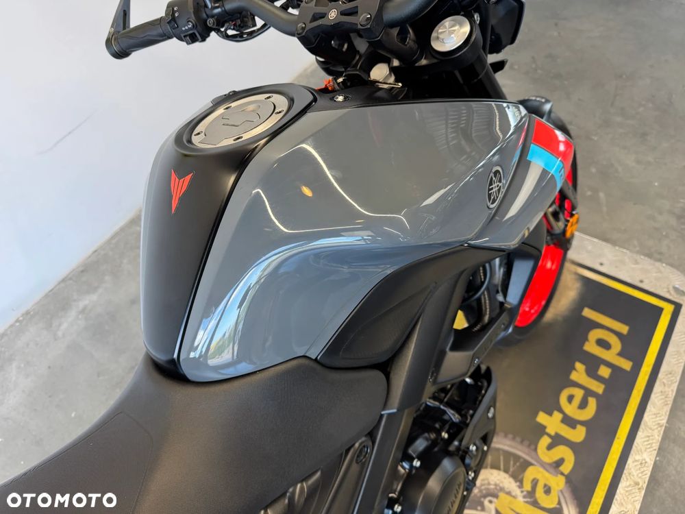 Yamaha MT - 17