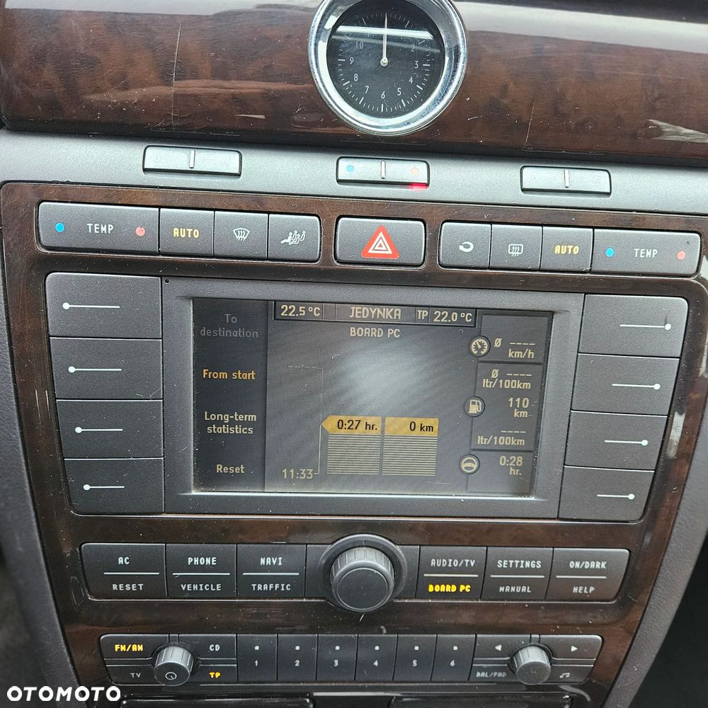 Volkswagen Phaeton - 31