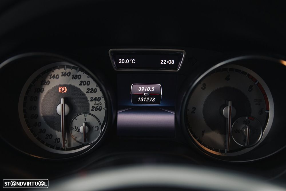 Mercedes-Benz GLA 180 CDi AMG Line - 9
