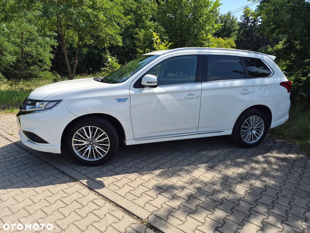 Mitsubishi Outlander - 20