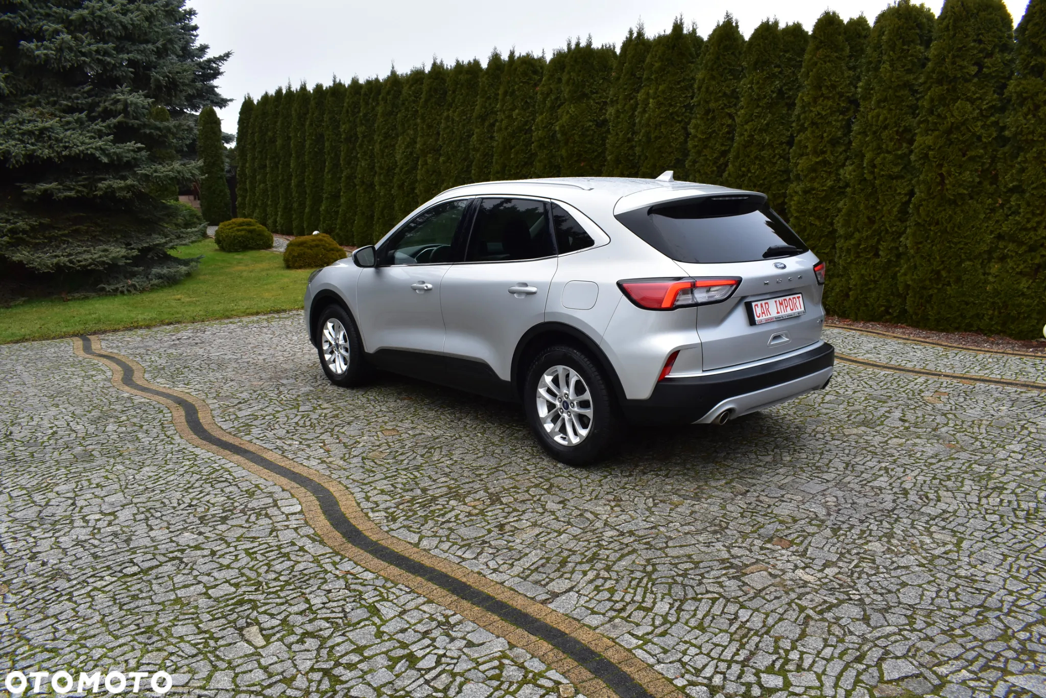 Ford Kuga 2.0 TDCi 2x4 Titanium - 15