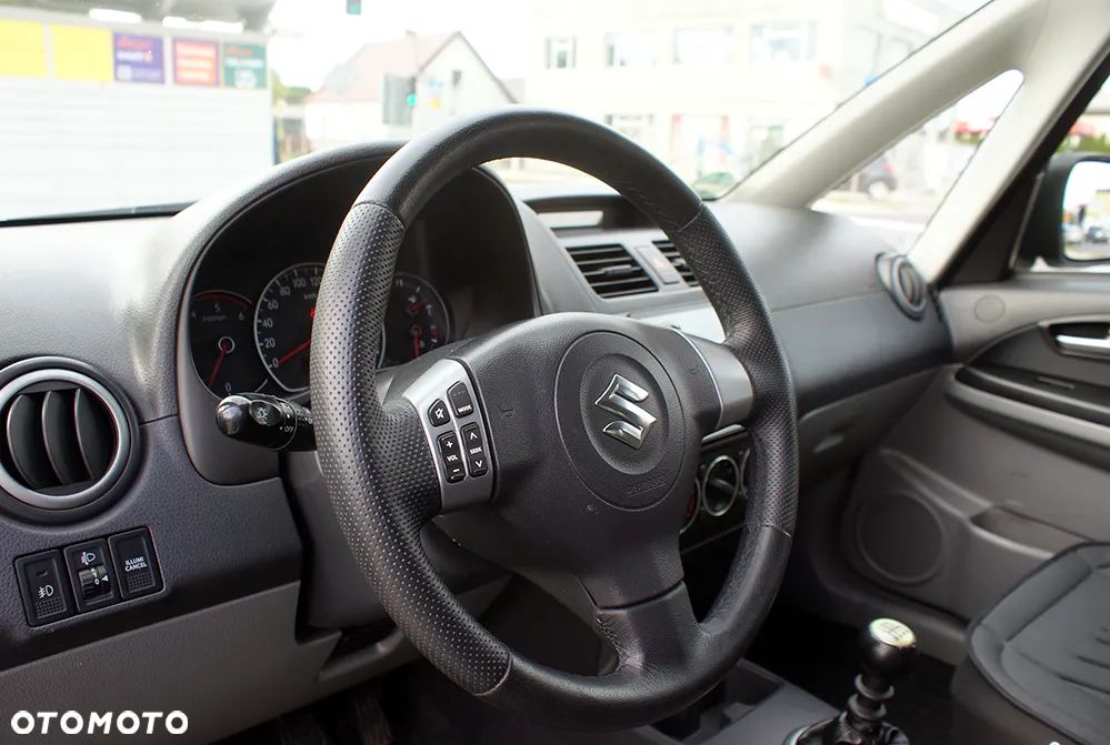 Suzuki SX4 1.9 DDiS 4WD GS / Premium - 12