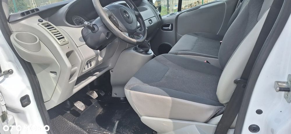 Opel Vivaro - 9