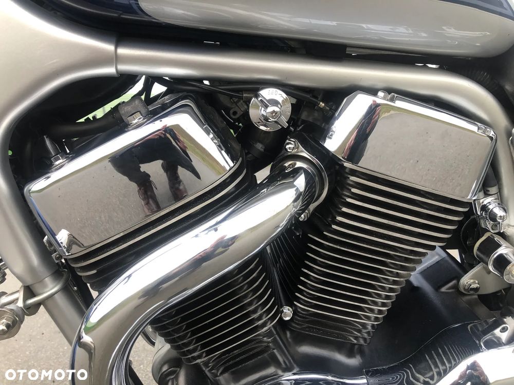 Suzuki Intruder - 25