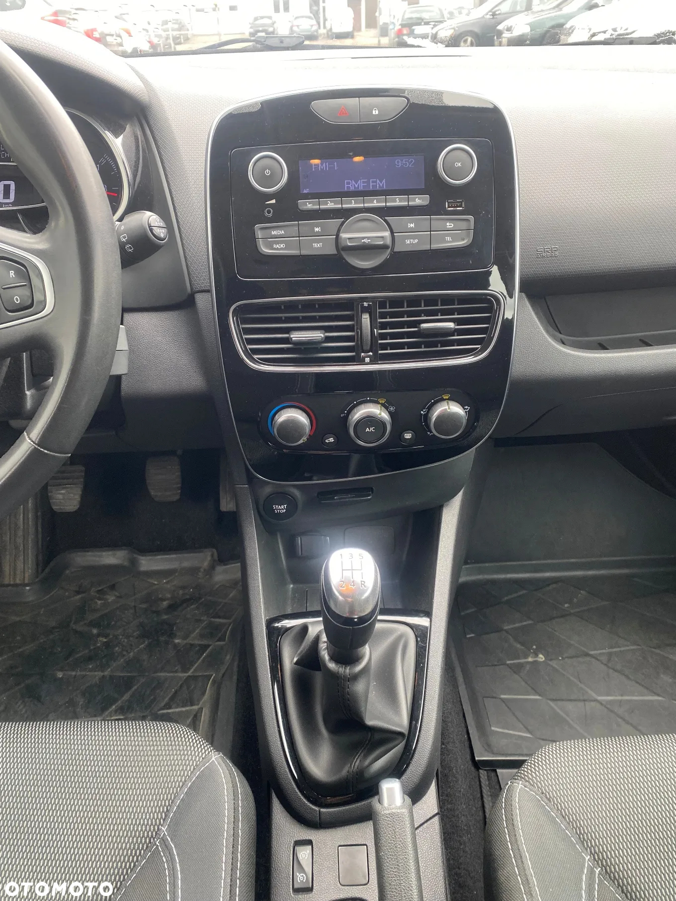 Renault Clio - 8