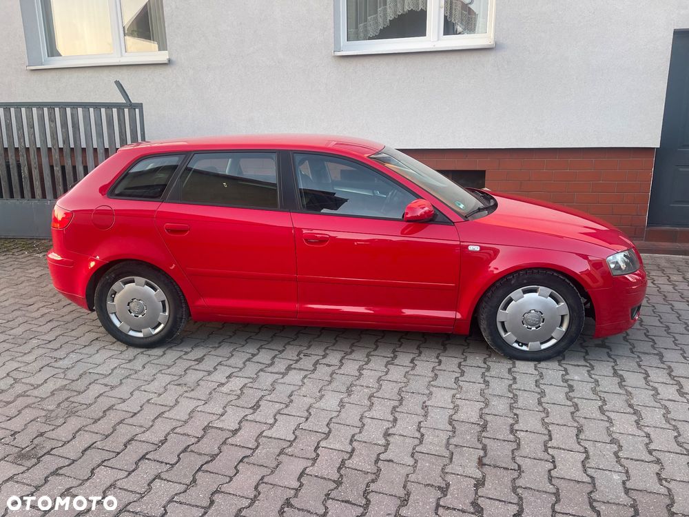 Audi A3 Sportback 1.9 TDI Ambiente - 2