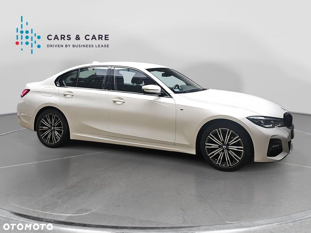 BMW Seria 3 320i xDrive M Sport sport - 25