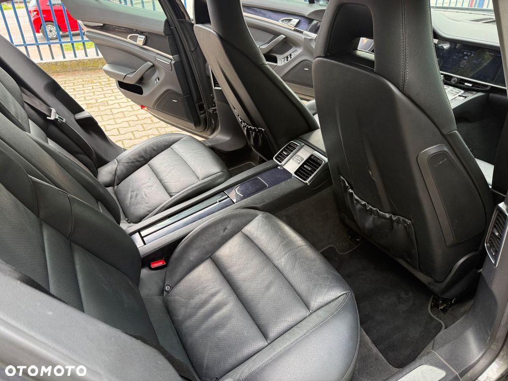 Porsche Panamera - 20