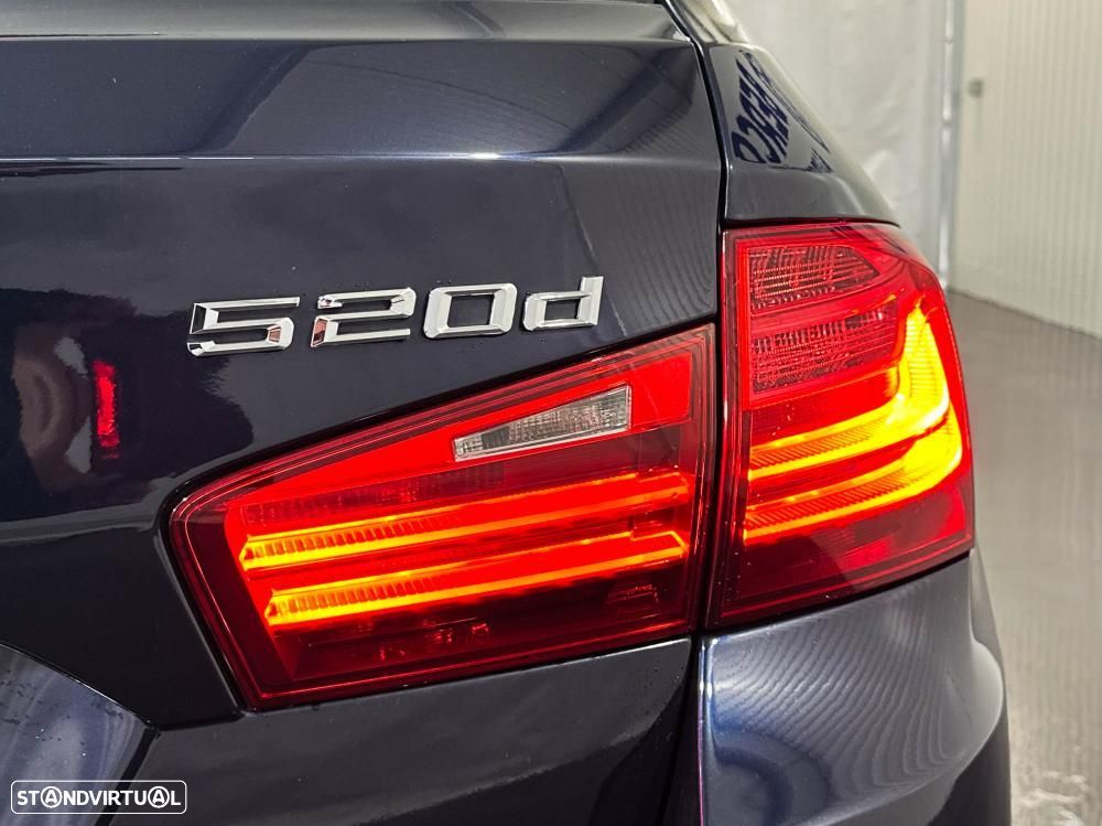 BMW 520 d Pack Desportivo M Auto - 15