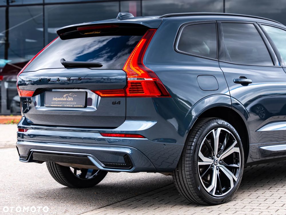 Volvo XC 60 B4 B Plus Dark - 14