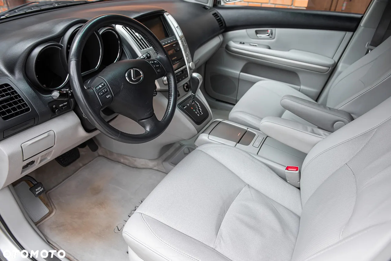 Lexus RX - 15