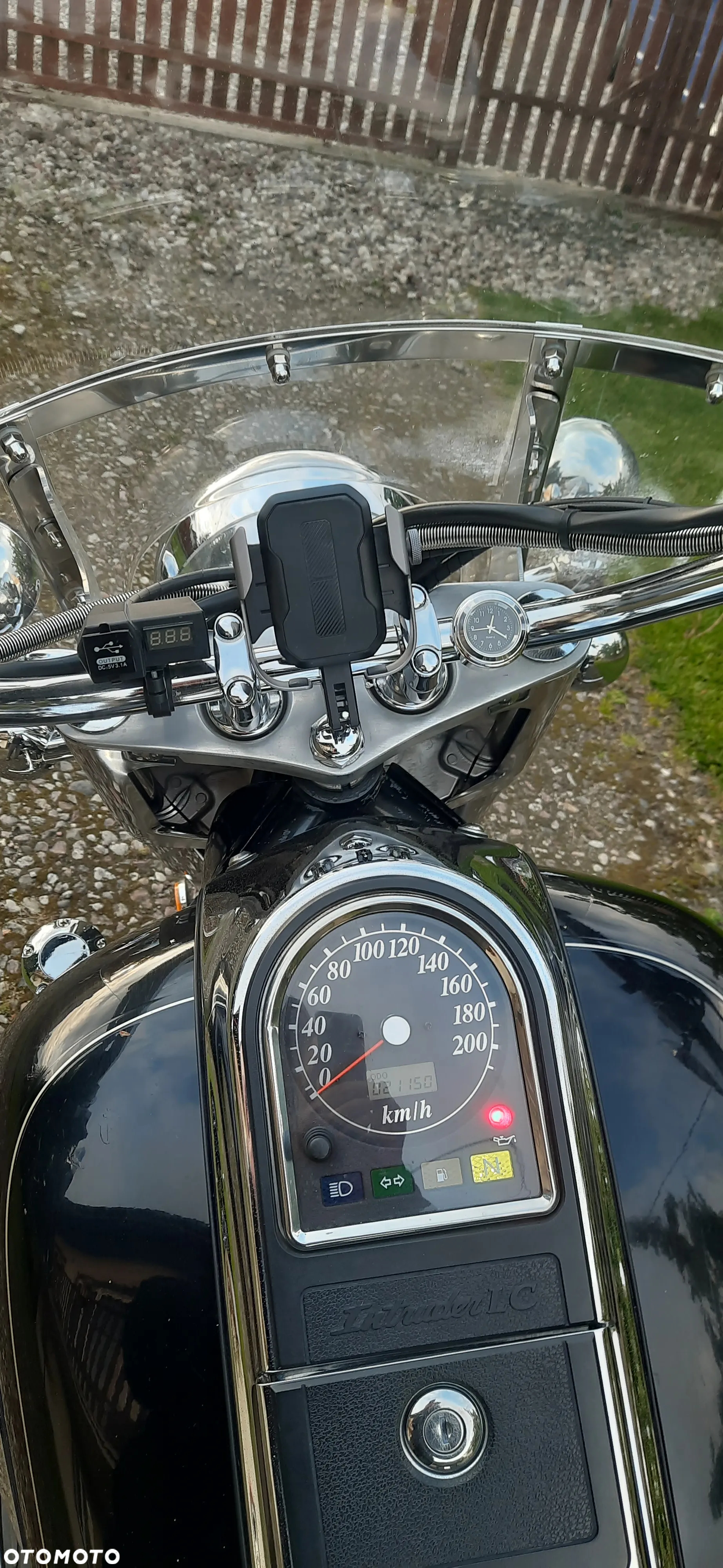 Suzuki Intruder - 15