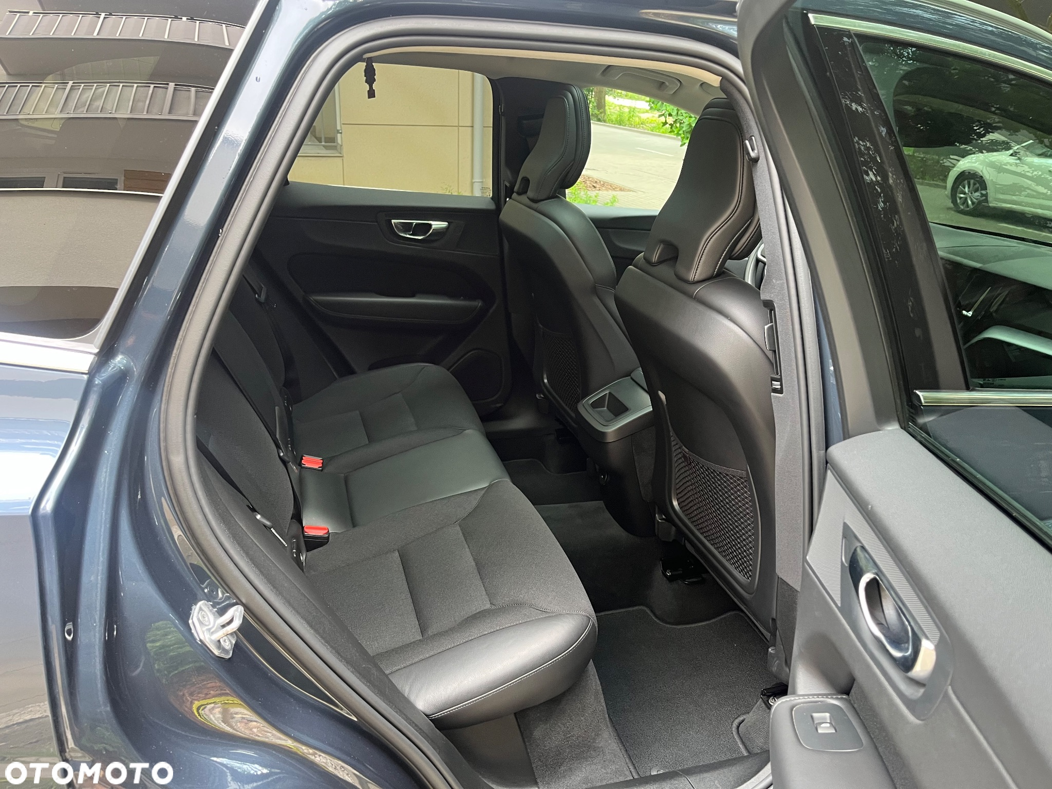 Volvo XC 60 D4 AWD Momentum - 7