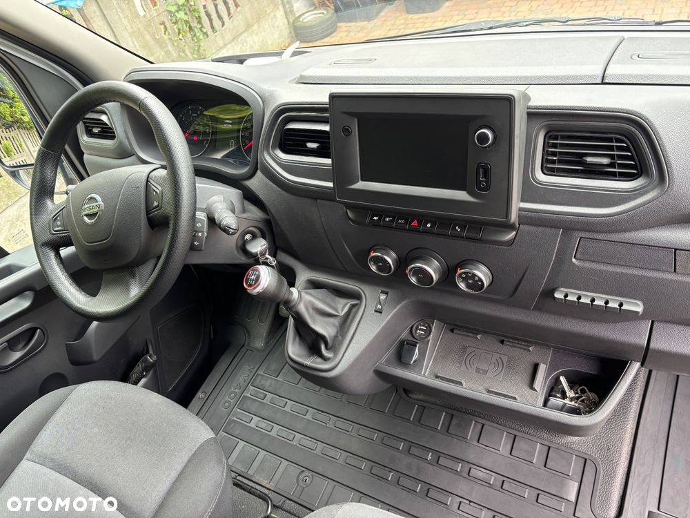 Nissan Interstar - 4