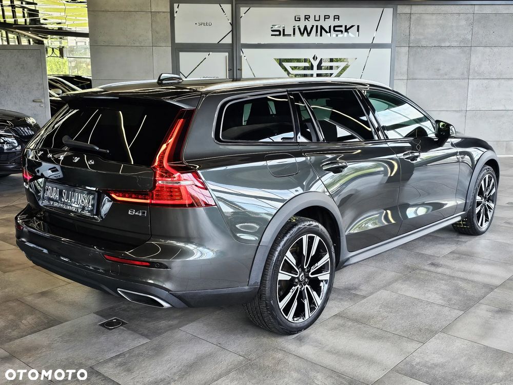 Volvo V60 Cross Country B4 D AWD Geartronic - 8