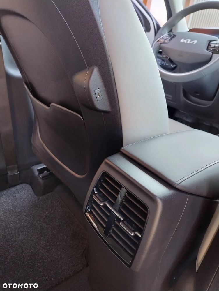 Kia Niro 1.6 GDI Hybrid Business Line - 14