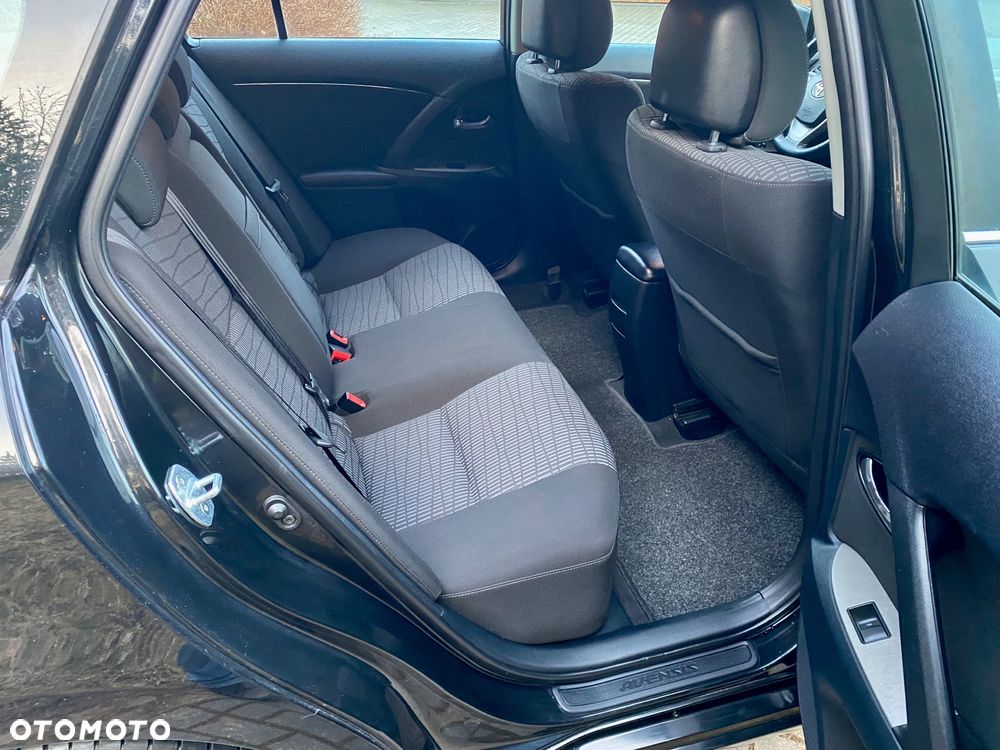 Toyota Avensis 2.0 D-4D PowerBoost Style - 25
