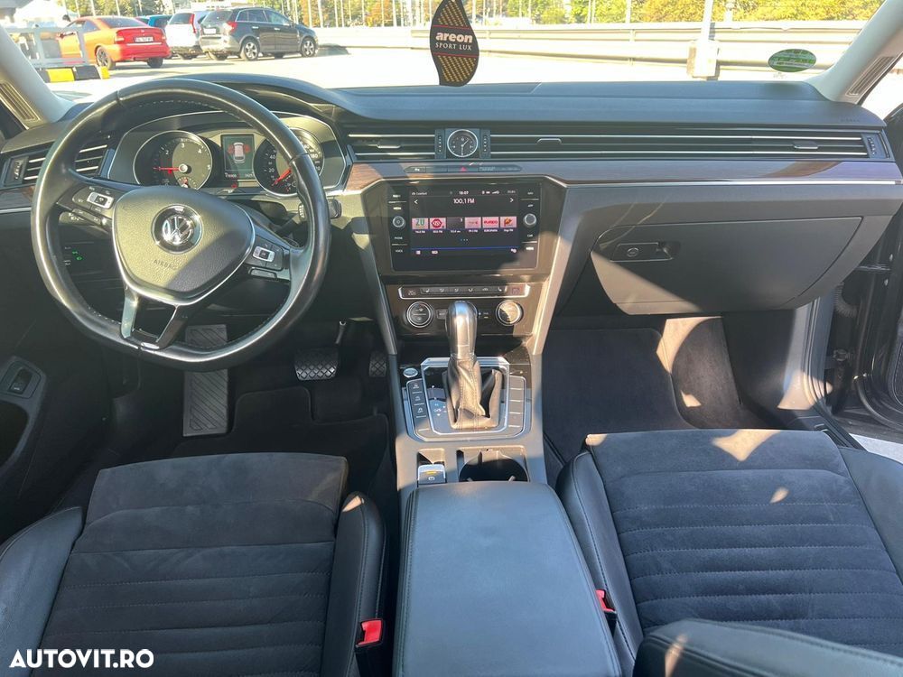 Volkswagen Passat 2.0 TDI SCR (BlueMotion Tech) 4Motion D Highline - 8