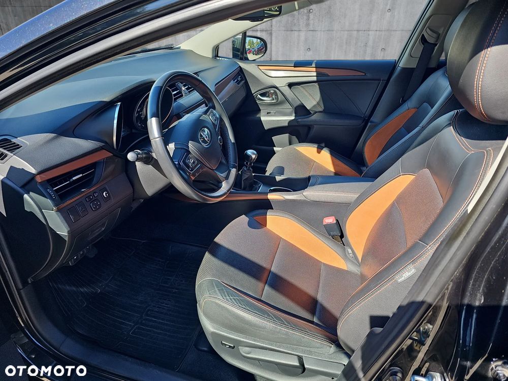 Toyota Avensis 1.8 Prestige - 9