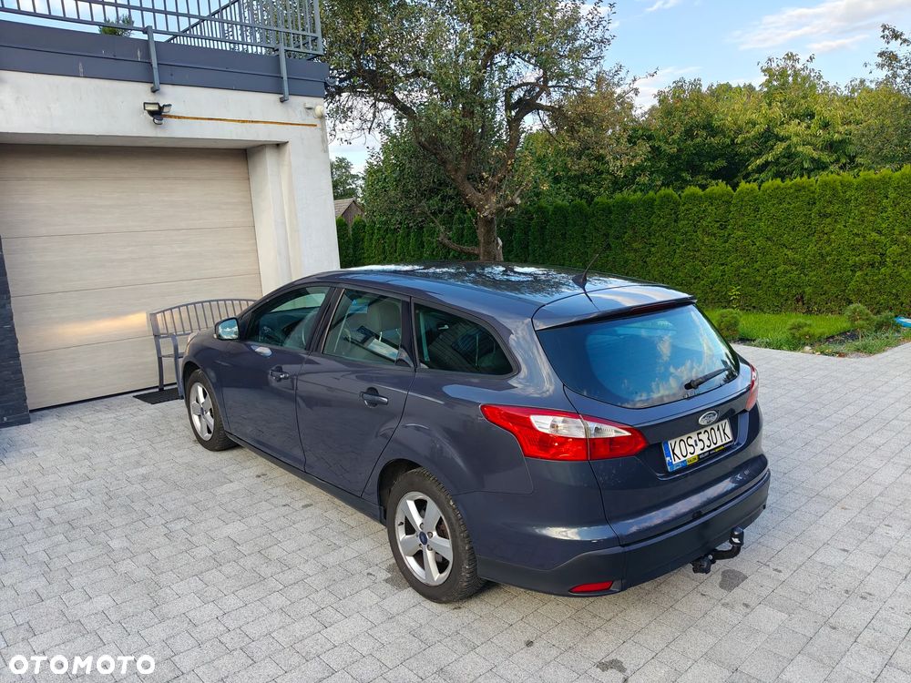 Ford Focus 1.6 Ambiente - 1