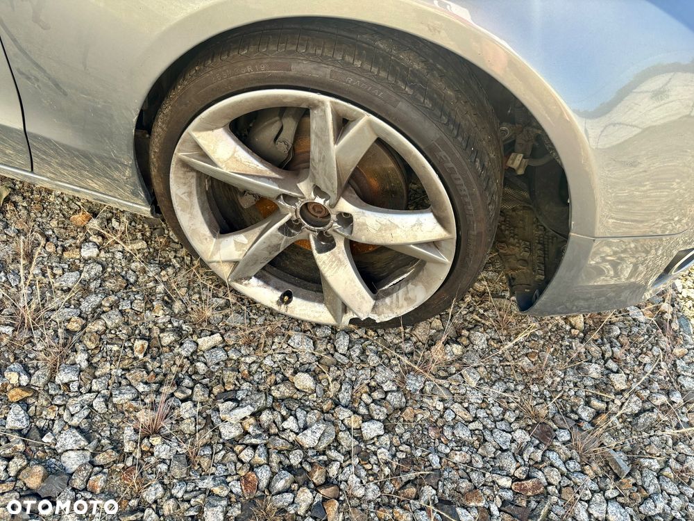 Audi A5 ver-3-0-tdi-quattro - 2